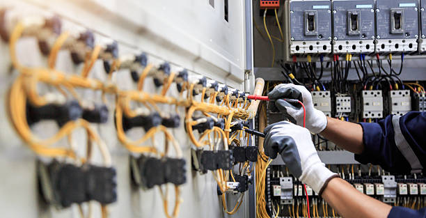 Professional Electrician technician working in Freeport, NY